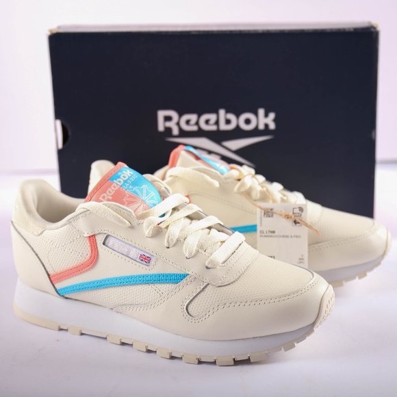 Reebok Shoes - Reebok Classic Leather Course A Pied Sneakers NWT 6